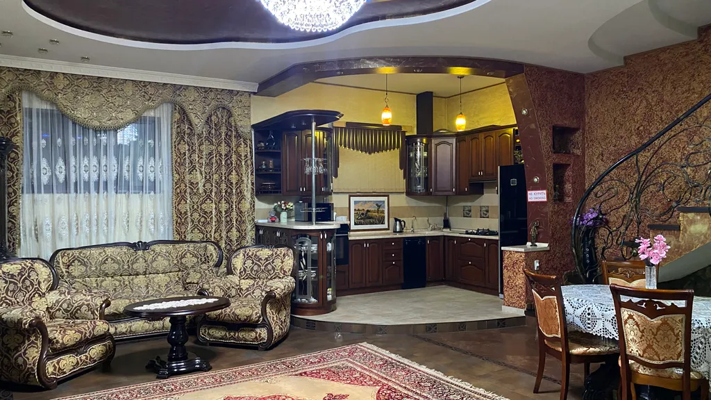 Уютный домик в центре города