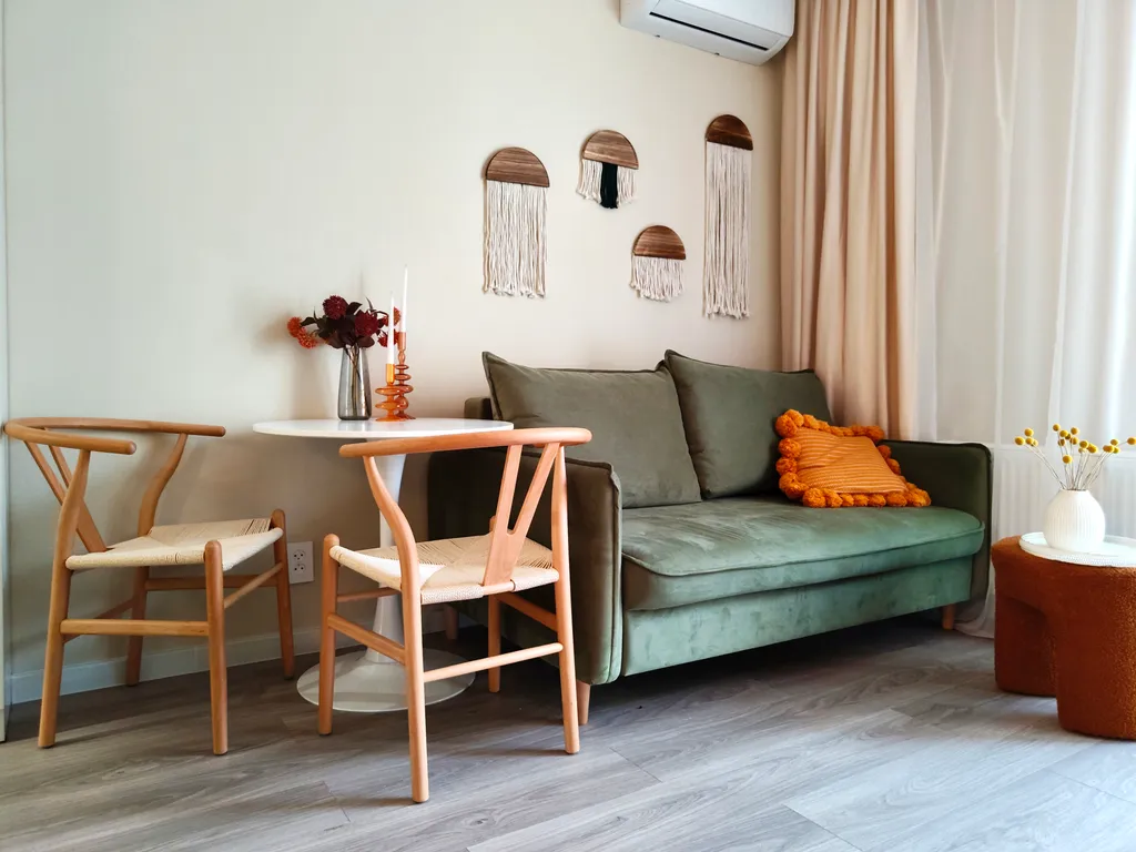 Уютная студия с видом на лес и закат