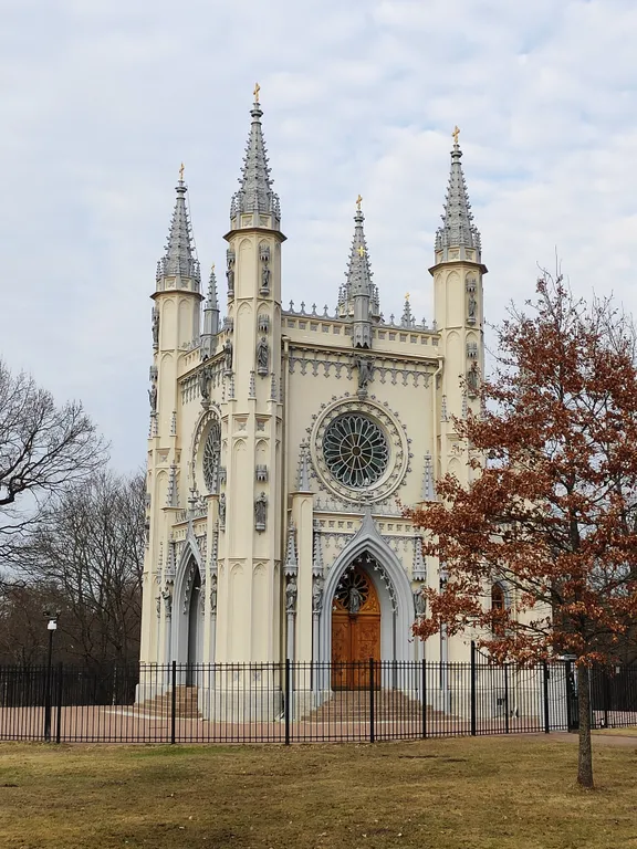 Студия на берегу залива