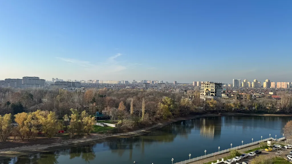 Квартира Квартира Просторная, солнечная, с шикарным видом на затон в ЖК Бригантина — Краснодар