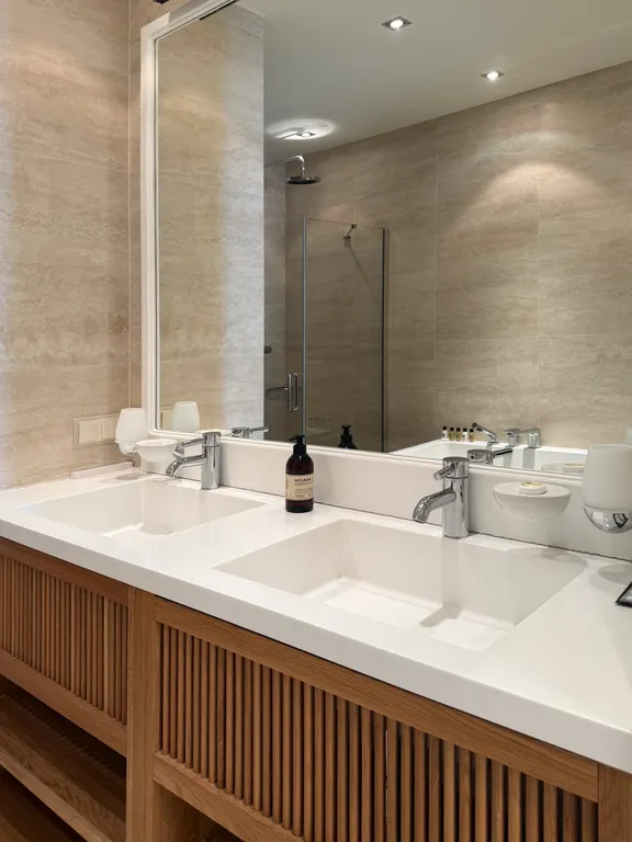 Видовые апартаменты в элитном отеле Гранд Карат