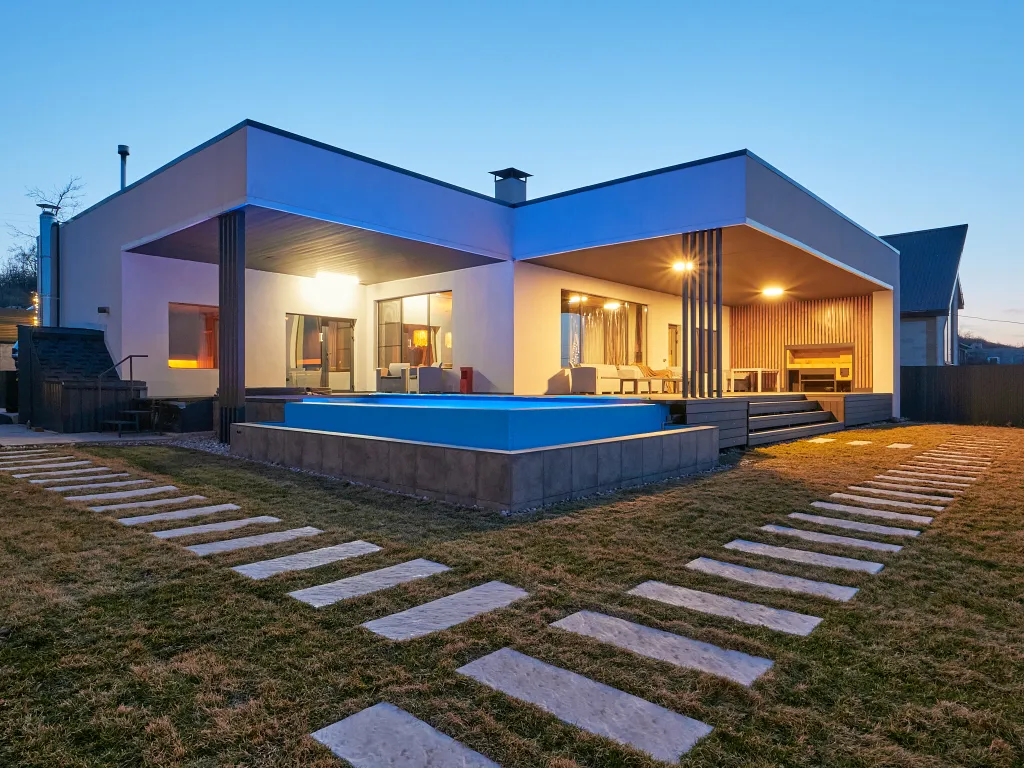 Дом с теплым бассейном, джакузи и потрясающим видом