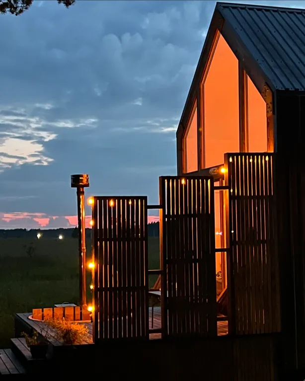 Коттедж Дом с панорамным видом и горячей купелью — Горки (Лопухинское с/п)