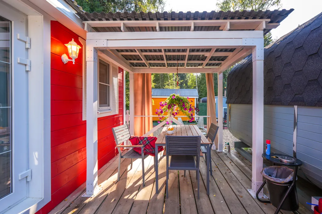 Красный домик