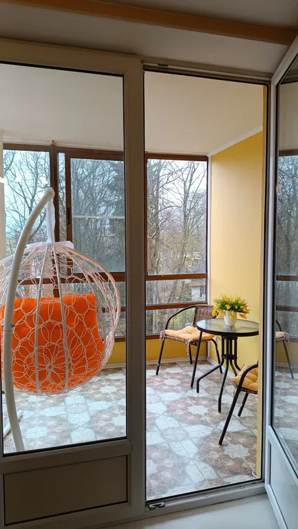 Квартира у озера с террасой