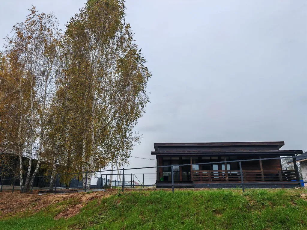 Просторный дом в живописном месте у реки, в 40 минутах от Москвы