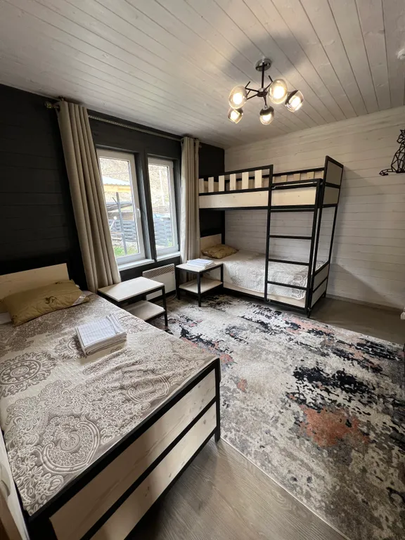 Шале в живописном тихом и спокойном месте посреди соснового леса и гор