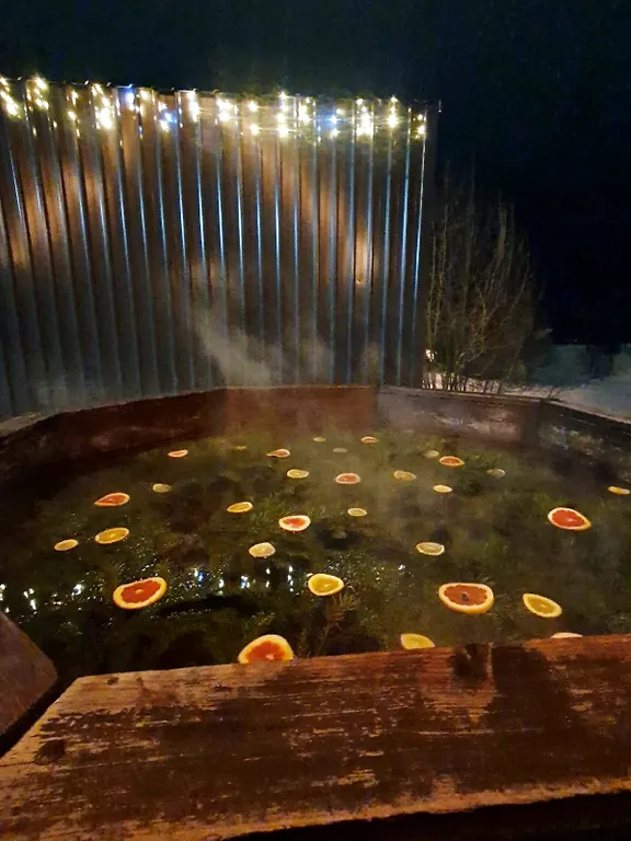 Коттедж с чаном и баней у реки в Красном Ключе