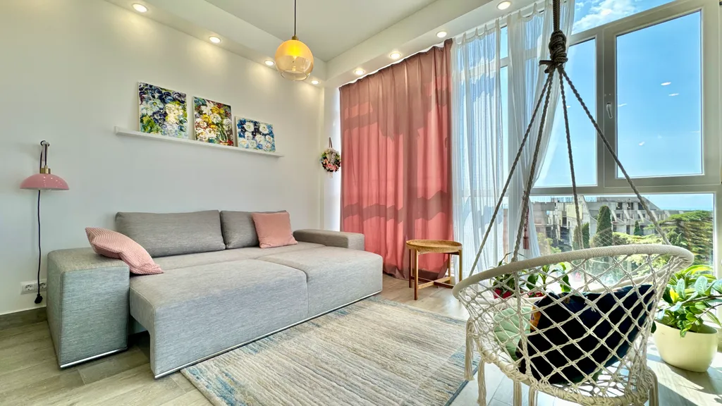 Квартира с дизайнерским ремонтом и видом на море Восход Ялта