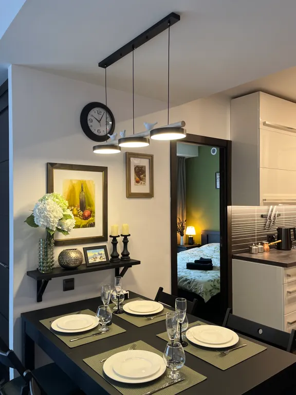 Апартаменты с гамаком, фикусом и Яндекс станцией Алиса