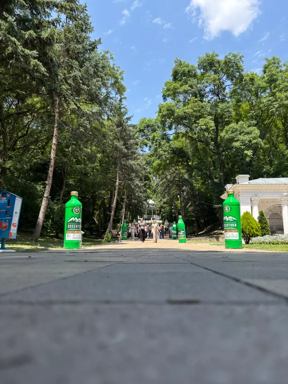 Новая квартира с видом на город и горы
