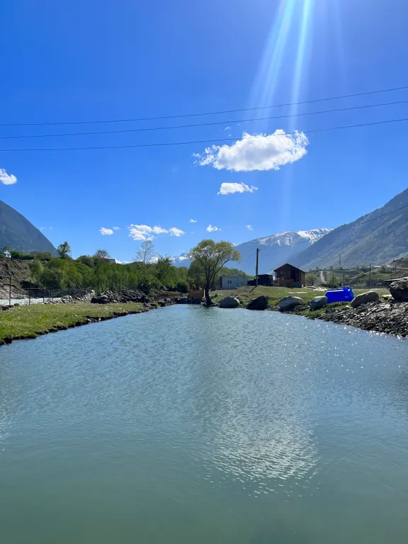 Коттедж на берегу реки и озера