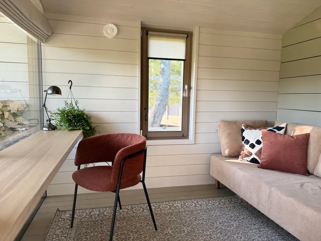 Уютный загородный дом в тишине