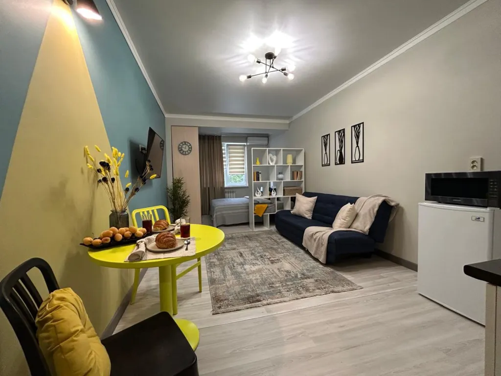 Яркая студия Молодежка в центре города