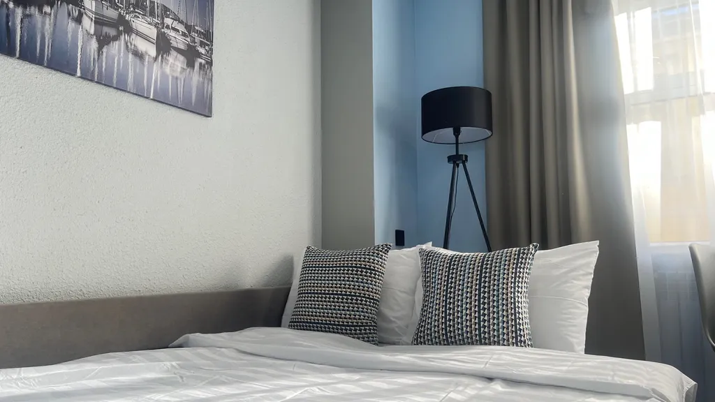 Апартаменты у Часовой башни голубые