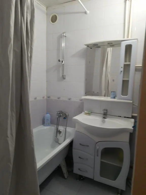 Однушка возле ледового