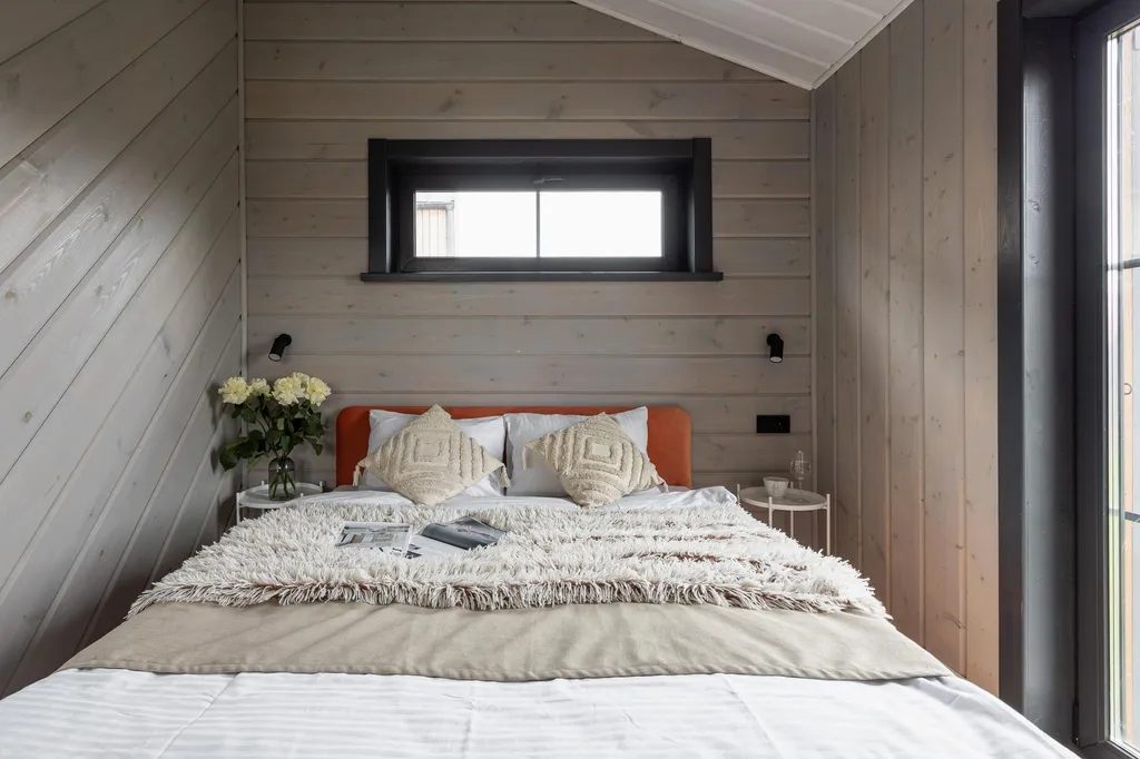 Коттедж Панорамный дом среди зимнего леса рядом с озером — Семеновское