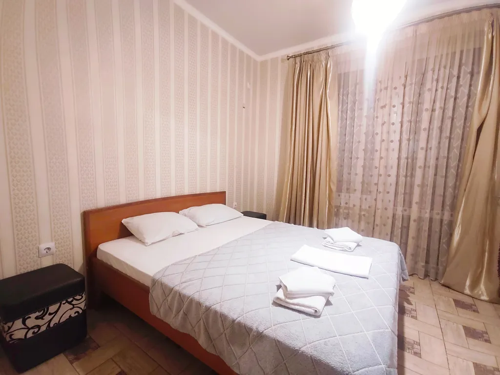 Квартира Жильё у моря. 2-комнатная квартира в центре — Геленджик