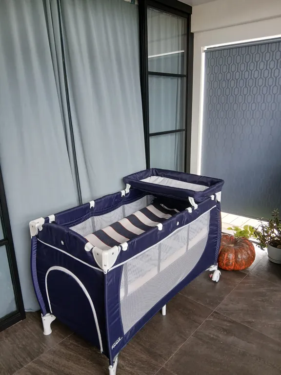 Светлый дом у озера c баней