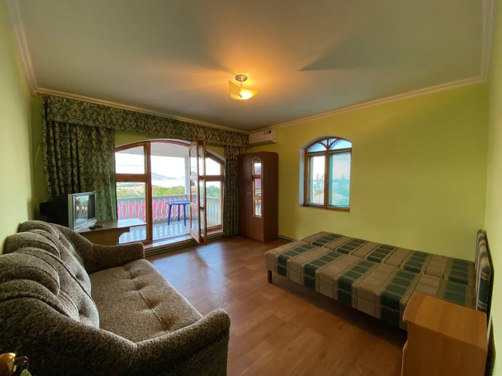 Целый видовой этаж в доме у моря «Адмиралтейство VIP»