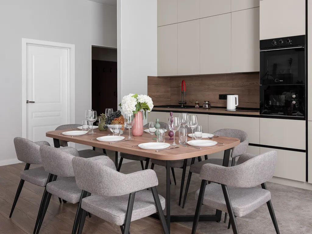 Просторная квартира у Патриарших с проектором