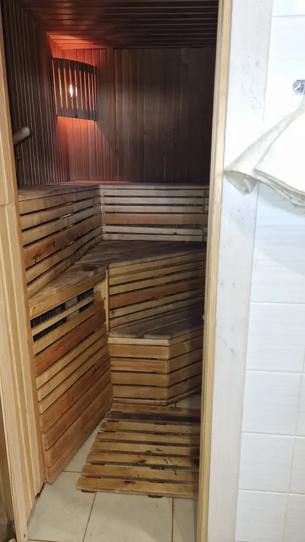 Дом на берегу озера Байкал