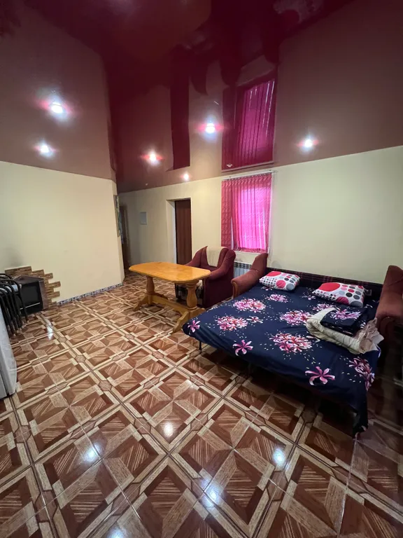 Дом с бассейном у Массандровского дворца