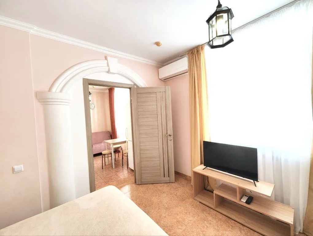 Апартаменты с одной спальней и балконом в гостевом доме Регион 86