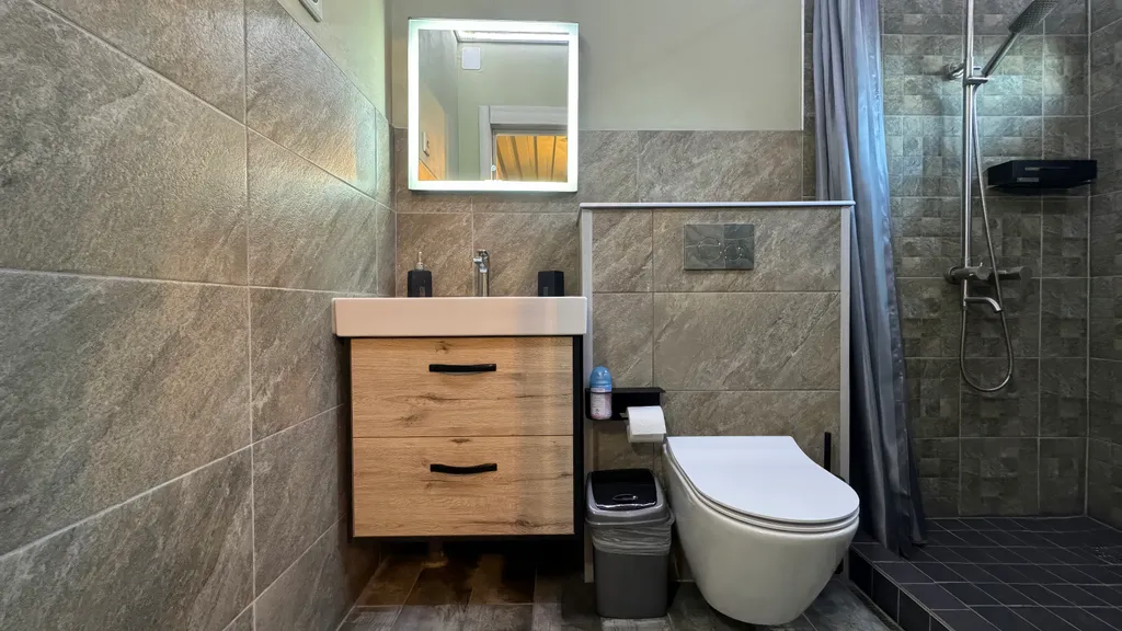 Коттедж Black&White у пристани в центре города