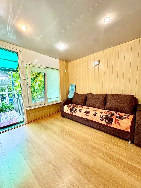 Уютная светлая чистая с балконом квартира центре, возле моря