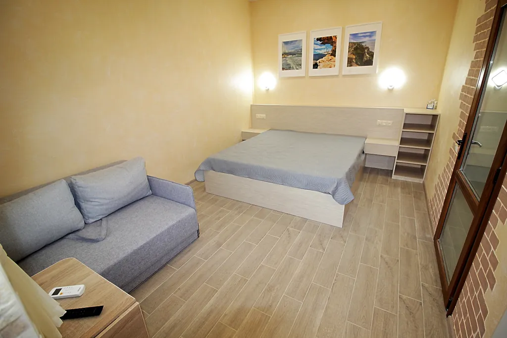 Квартира Однокомнатный 3-местный номер — аренда посуточно в Черноморское