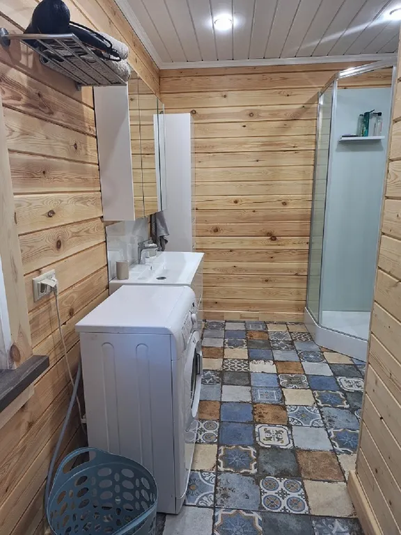 Коттедж на берегу реки в Рощино