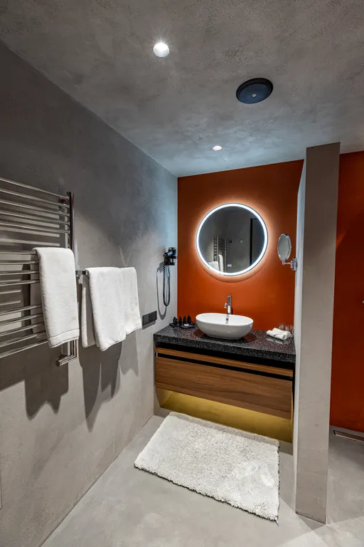 Проживание на дизайнерской вилле с посещением локаций клуба