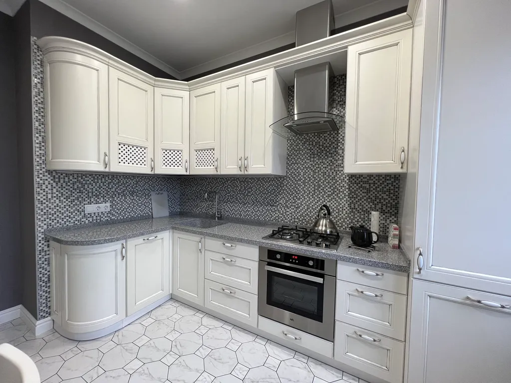 Большая квартира с 2 балконами