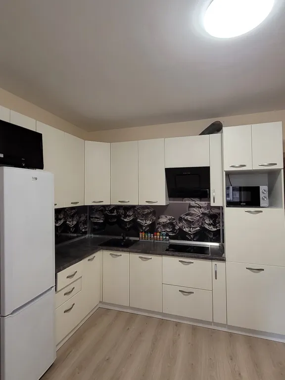 Солнечная студия рядом с метро