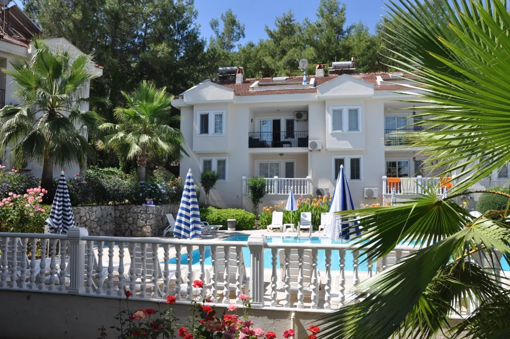 Уютная 2-комнатная квартира в закрытом комплексе с бассейном