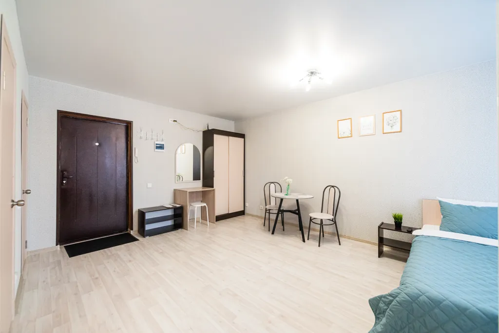 Просторная студия у Глобуса