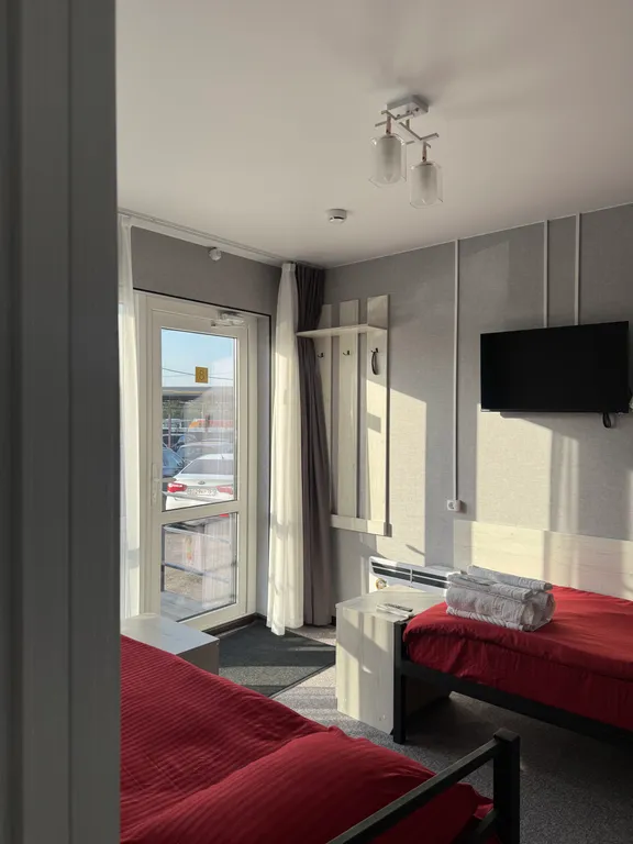 Квартира Отель рядом с аэропортом.Трансфер бесплатный, стоянка и столовая рядом — аренда посуточно в Минеральные Воды