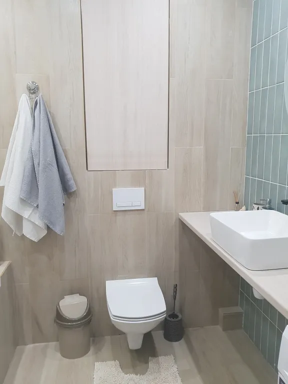 Уютная новая квартира с панорамными окнами