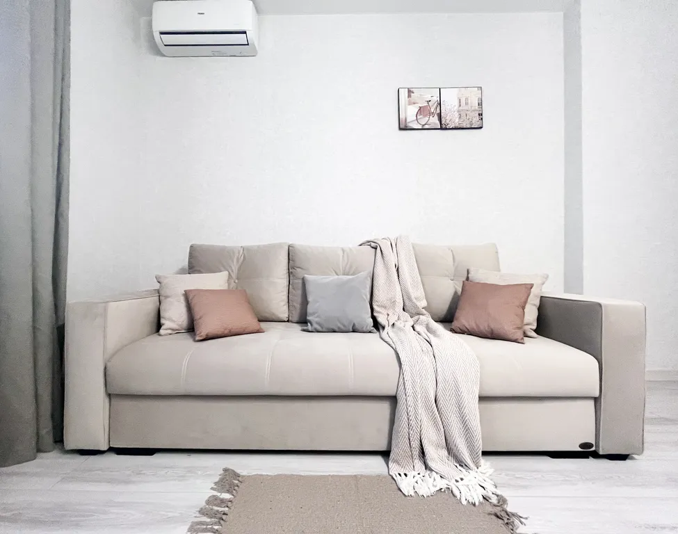 Прекрасная студия с лоджией