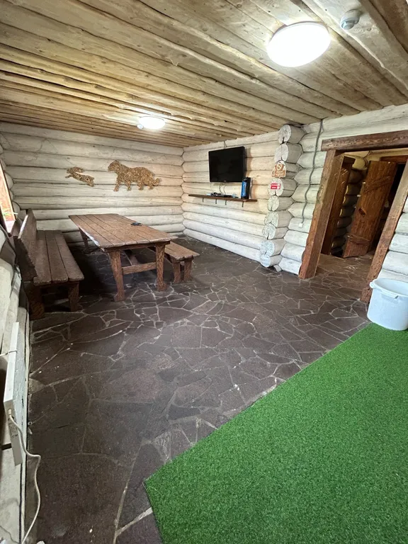 Новый рубленный дом в центре Ижевска, с баней и бассейном