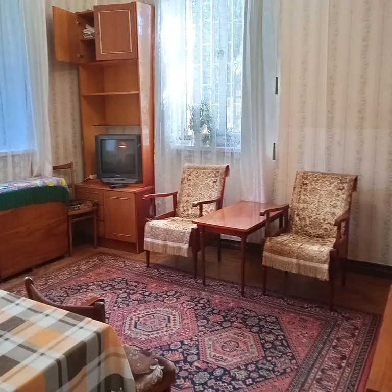 2-комнатная квартира в элитном районе города, напротив лучшего пляжа