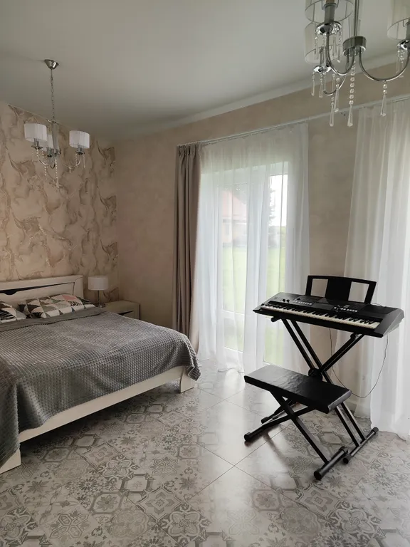 Уютный домик в деревне с баней и басейном