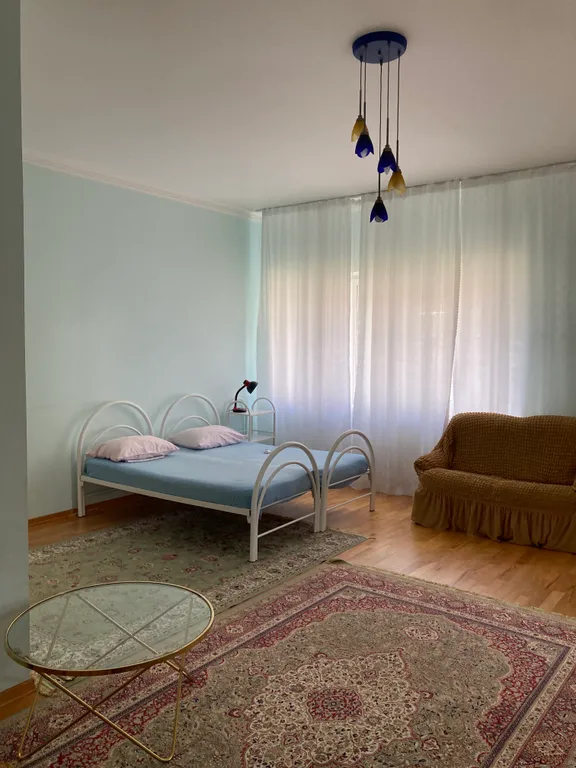 Квартира с просторным балконом в центре Геленджика