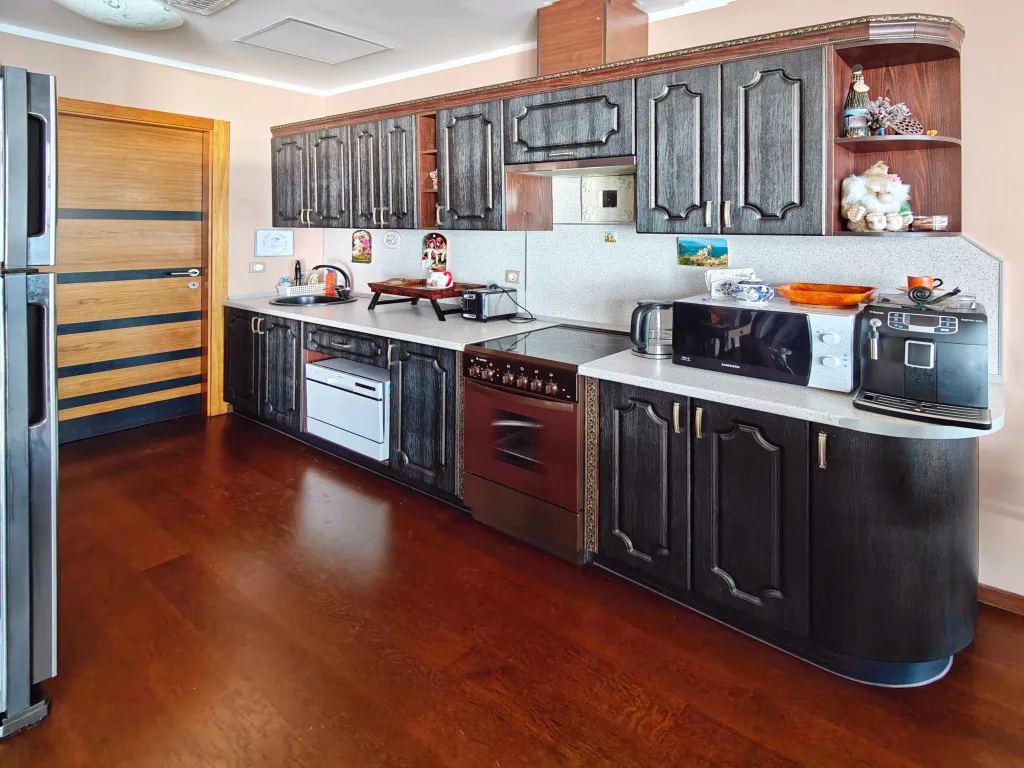 Шикарная видовая квартира в Золотой Бухте