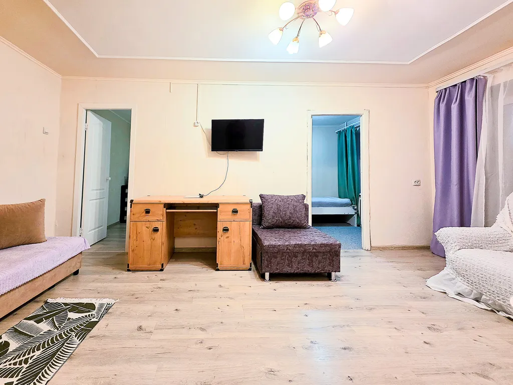 Уютная трёхкомнатная квартира рядом с ТРК Семья в самом центре города