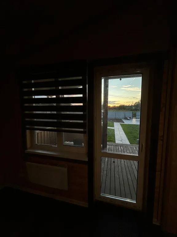 Домик около озера