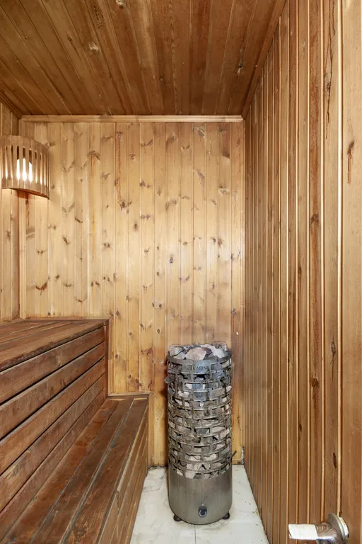 2х этажный коттедж с сауной и красивым видом на город