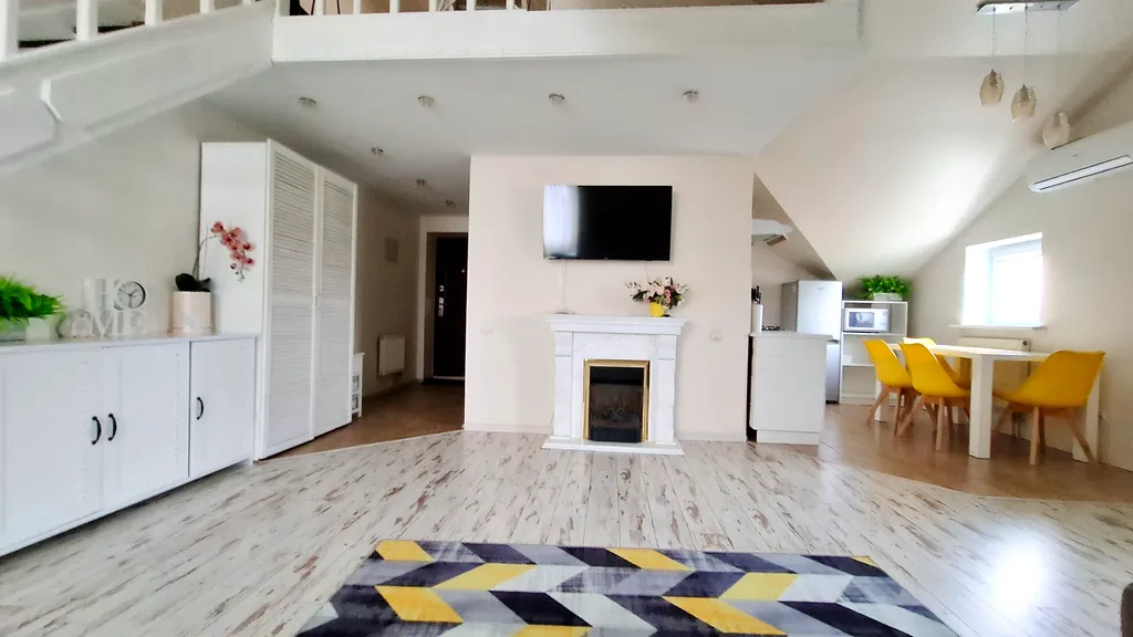 Квартира Квартира Мансарда в сердце Калининграда — Калининград