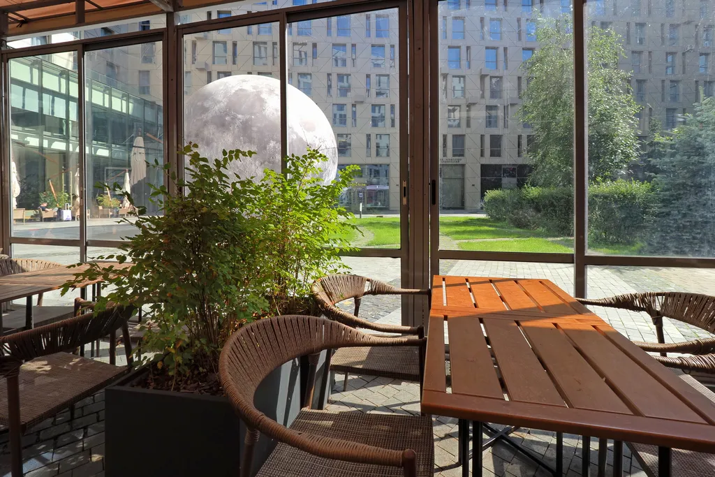 Друзья на Марата